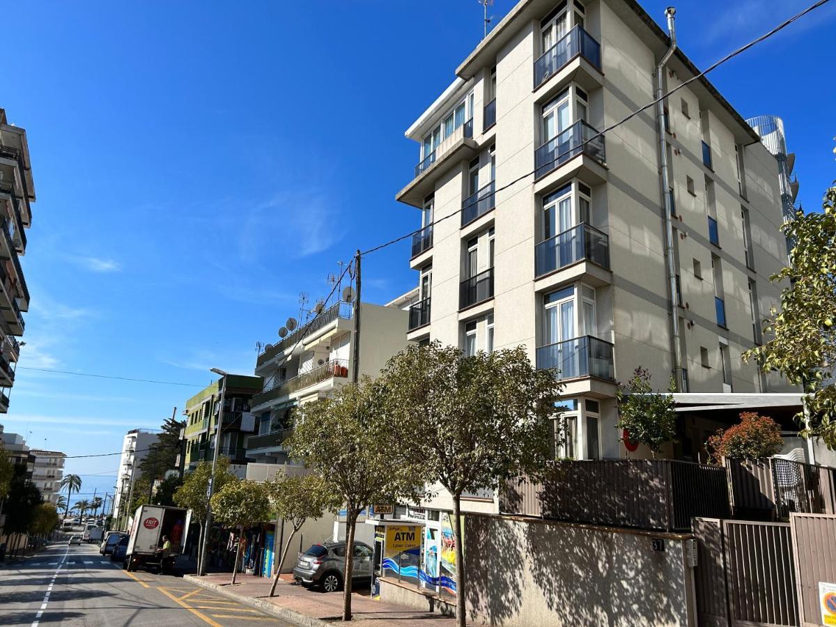 Apartaments Superiors Mtb Only Couples Lloret de Mar Exterior photo