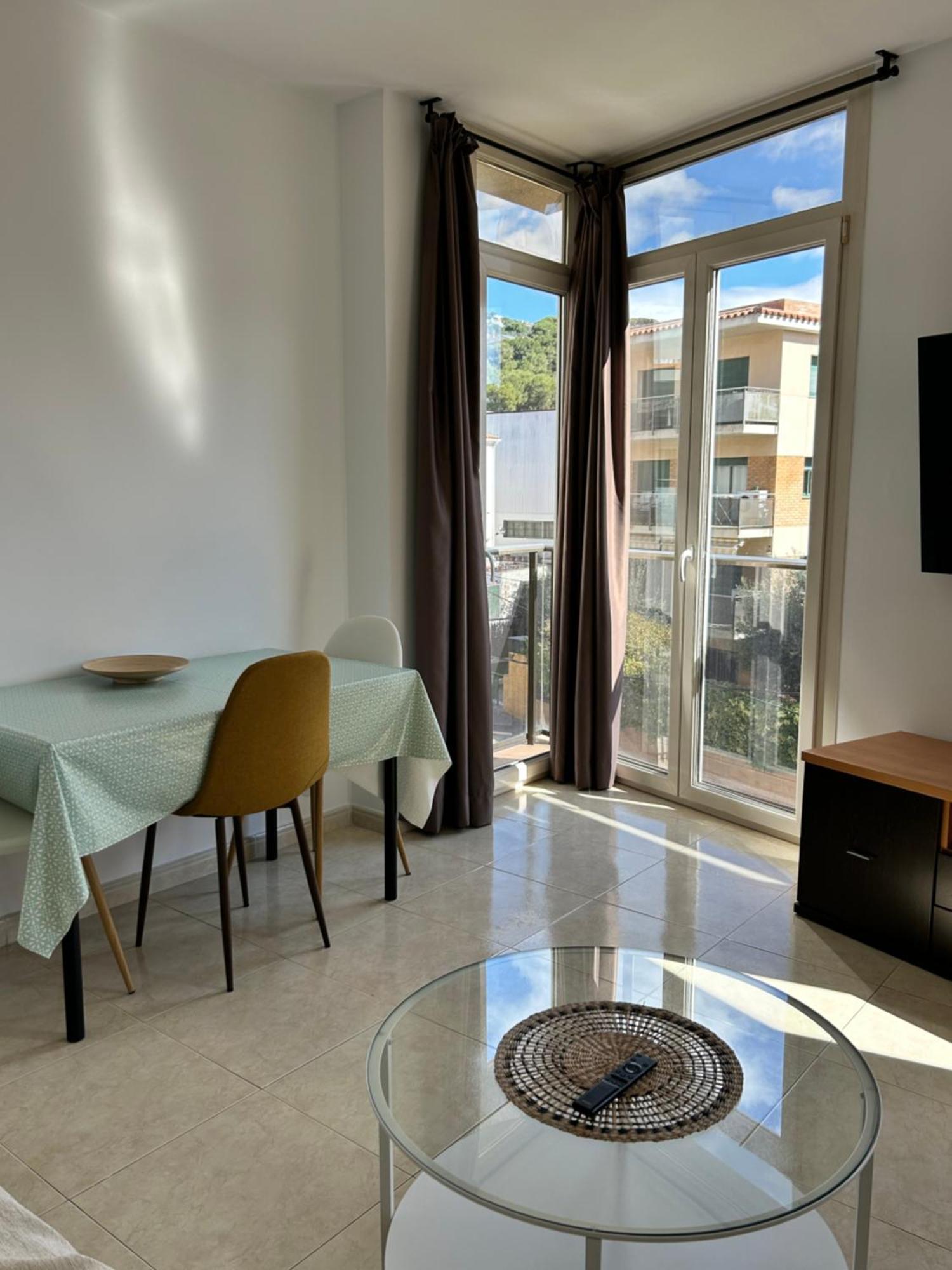 Apartaments Superiors Mtb Only Couples Lloret de Mar Exterior photo